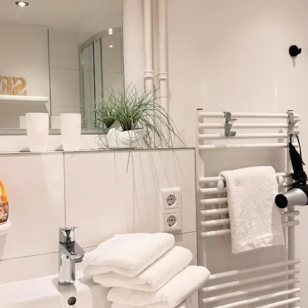 10-105, Sehr Strandnah, Im Herzen Westerlands, Westbalkon, 1 Zi Apartment *